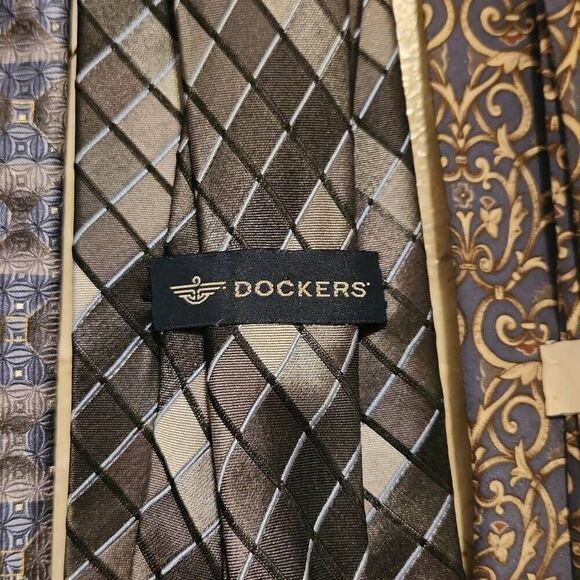 Pronto Uomo, Norseman, Gap, and Dockers ties - Picture 3 of 8